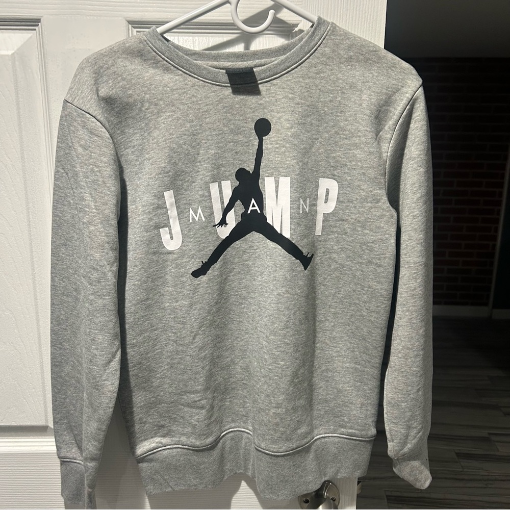 Nike Jordan Sweatshirt Grey. Teen Boy